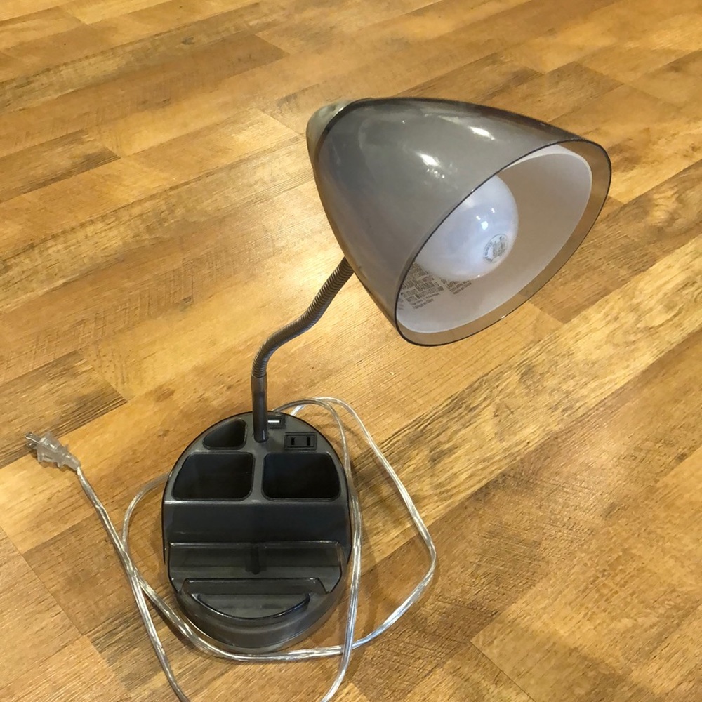 storage and charging lamp